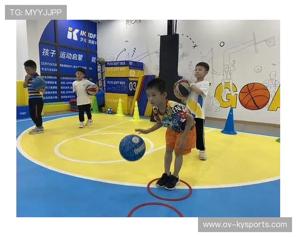 世界篮球青训营发起女童篮球社区巡讲活动 世界篮球青训营发起女童篮球社区巡讲活动